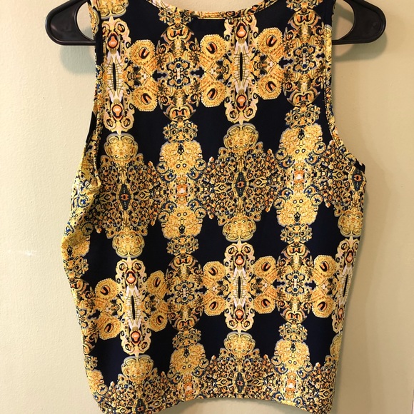 Kaleidoscope patterned tank - Picture 3 of 4